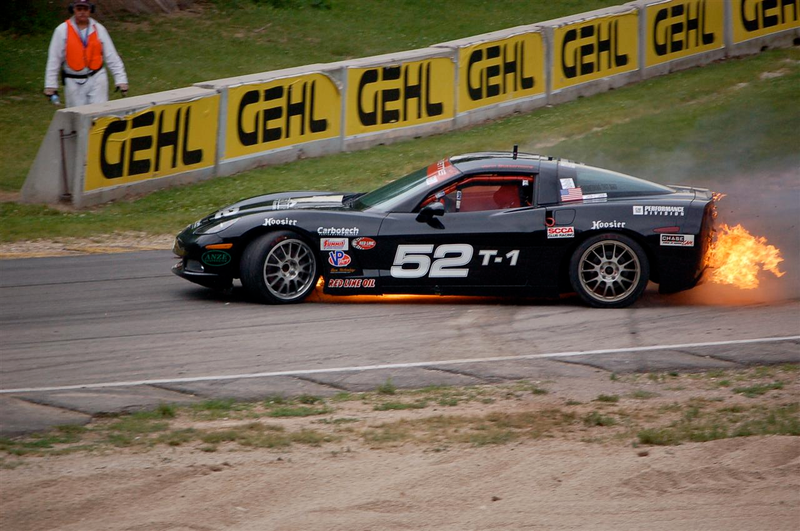 Illustration for article titled Racing Corvette Catches Fire In Dramatic Fashion
